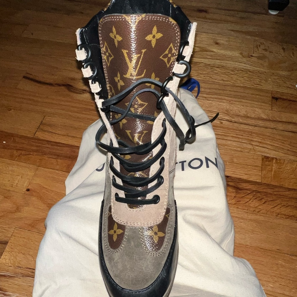 Louis Vuitton combat boot women’s size 37 worn